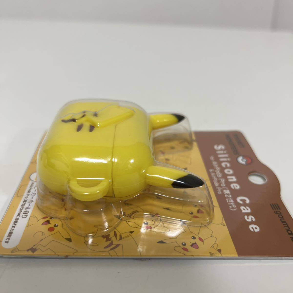 グルマンディーズ ポケットモンスター AirPods Pro （第2世代）シリコンケース ピカチュウ POKE-810A イエロー 未使用_画像3