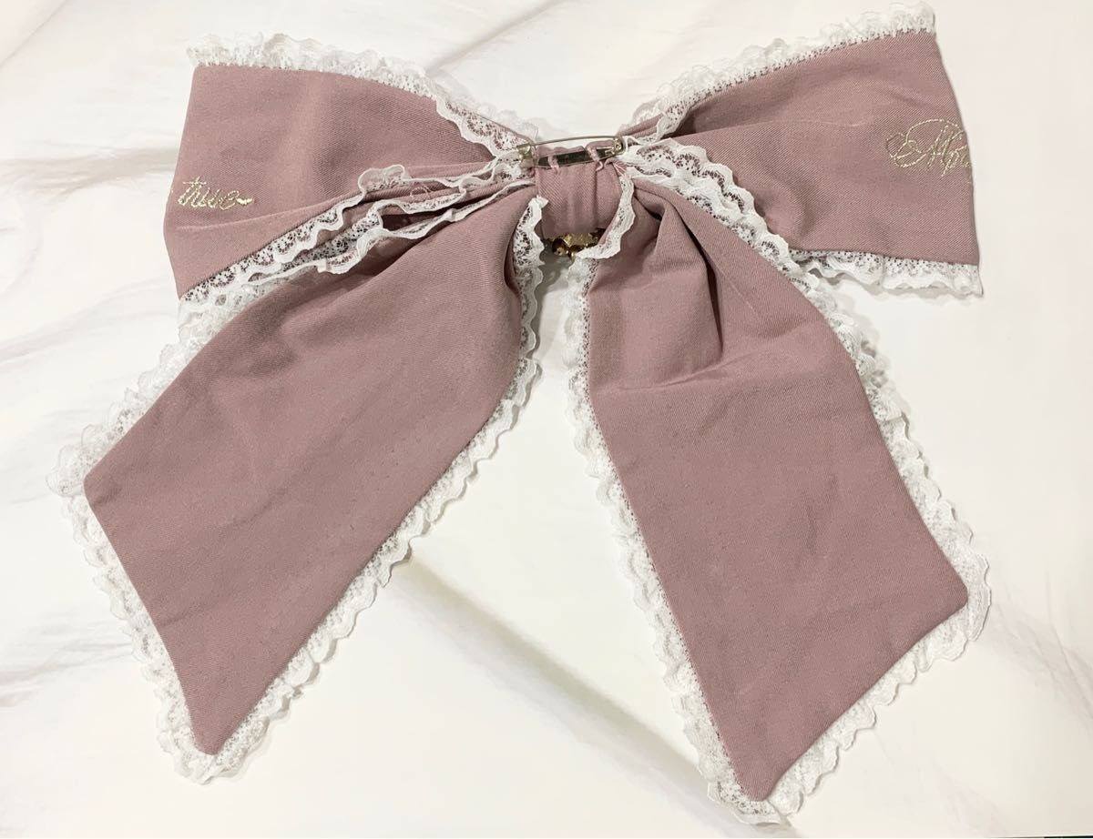 未使用 lizlisa 刺繍レースリボン 大きめ ブローチ ピンク 未使用 lizlisa 刺繍レースリボン 大きめ ブローチ ピンク