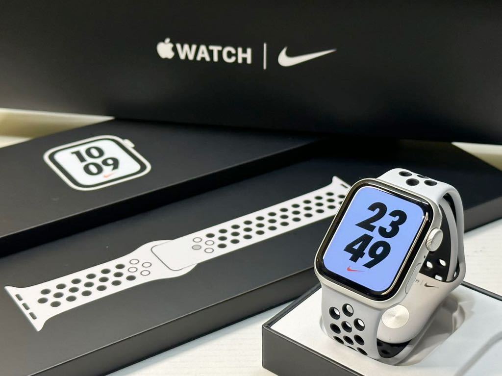 即決 美品 初めての方もオススメ Nike Apple Watch SE 40mm シルバー