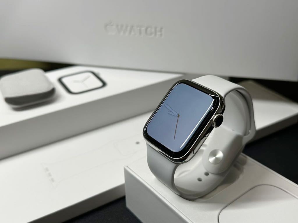 即決 おすすめ シルバーステンレス 美品 Apple watch Series4 GPS+