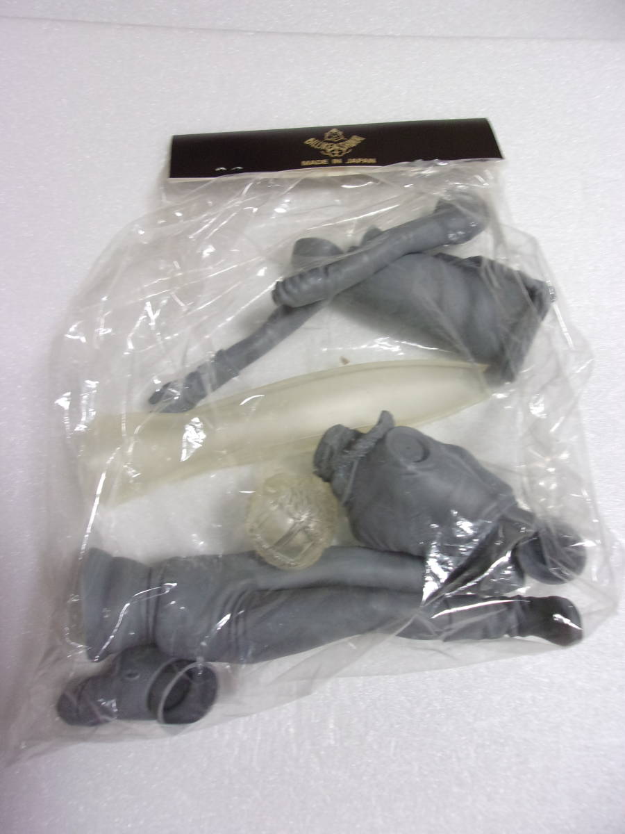 ビリケン商会 1/6 リアルモデルキットシリーズ 蜂女 ソフビ ビリケン商会 1/6 リアルモデルキットシリーズ 蜂女 ソフビ