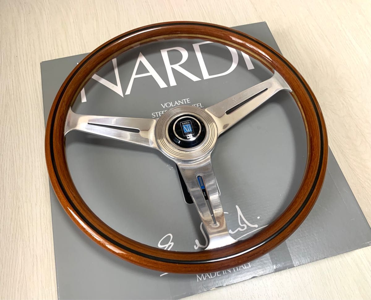 希少【NARDI Classic】36 5Φ ウッドステアリング 即決大歓迎 ナルディ