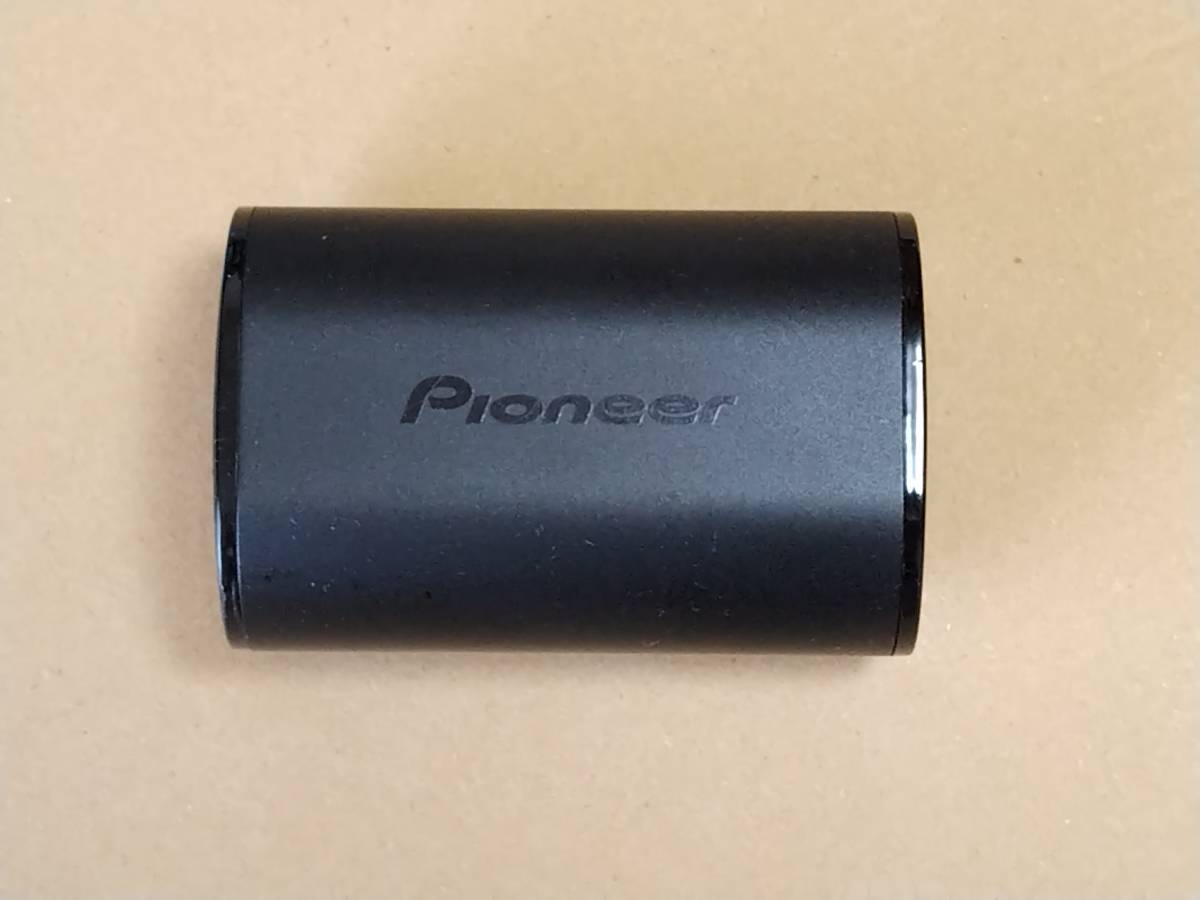 【USED】 NH2304 Pioneer パイオニア Bluetooth ワイヤレス イヤホン 充電ケースのみ SE-C8TW_画像1