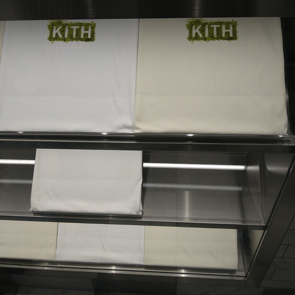 Kith Treats Matcha Tee KITH TREATS CAFE box logo kithボックスロゴ supremeボックスロゴ 限定コラボ 抹茶 matcha boxlogo ボックスロゴ _画像3