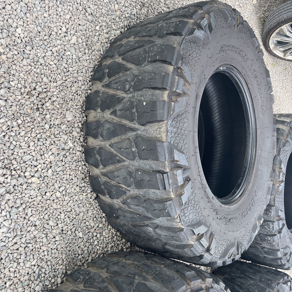 NITTO 37X13.50R18LT selling out EXTREME TERRAIN mud tire MT Wrangler 