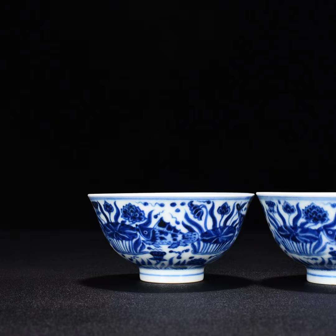 注目の福袋！ 明宣徳 青花染付 魚藻文杯2客 唐物 中国美術 工芸品 高さ