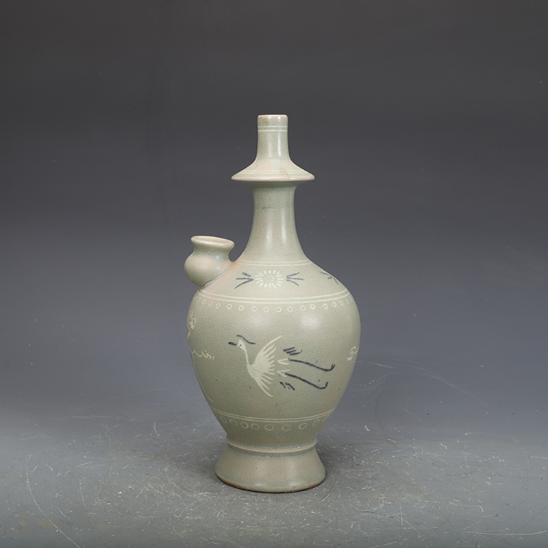 高麗時代 高麗 青磁 仙鶴紋淨水瓶 唐物 中国美術 工芸品 高さ21cm 直径11cm 【RB29】