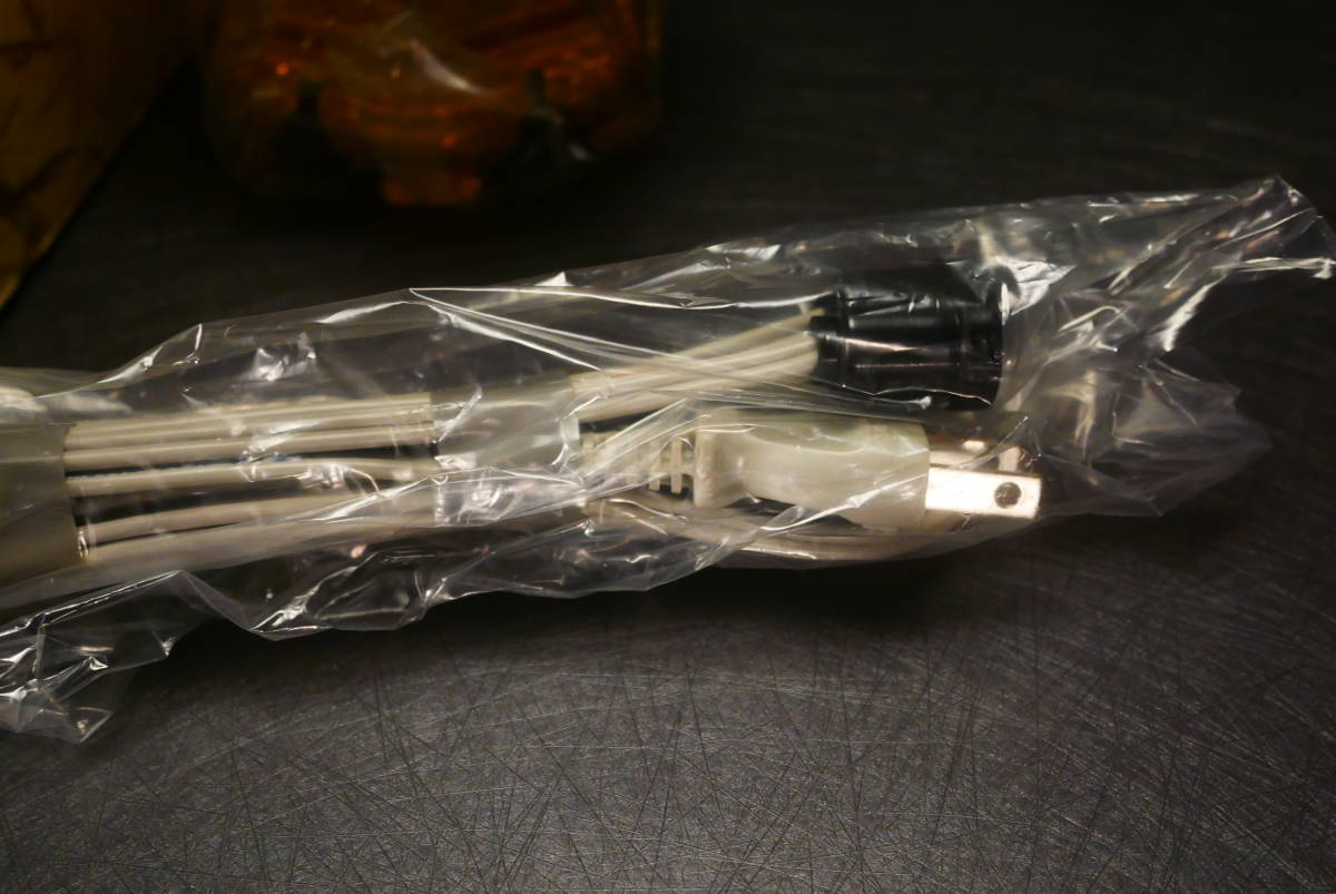 未使用長期保管品 仏壇用吊り灯籠 本金メッキ 六角猫足 真鍮製 未使用長期保管品 仏壇用吊り灯籠 本金メッキ 六角猫足 真鍮製