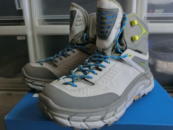 売れ筋がひ贈り物！ ONE HOKA ONE ホカオネオネ #1129958 グレー 27.0