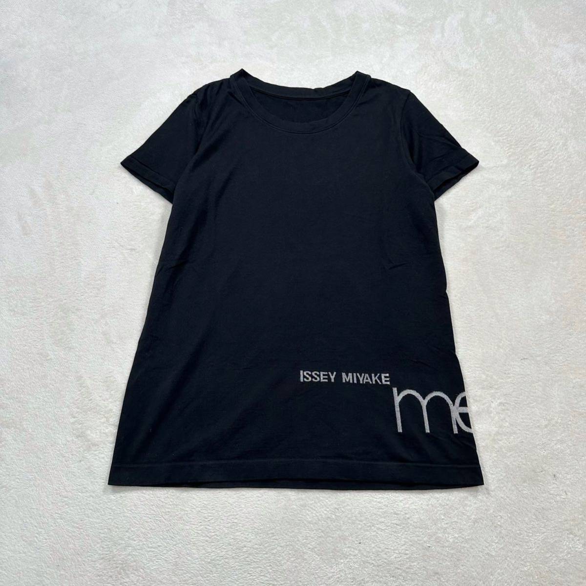 me by ISSEY MIYAKE ロゴ 刺繍 カットソー 希少 ブラック Tシャツ 黒 トップス イッセイミヤケ 良品