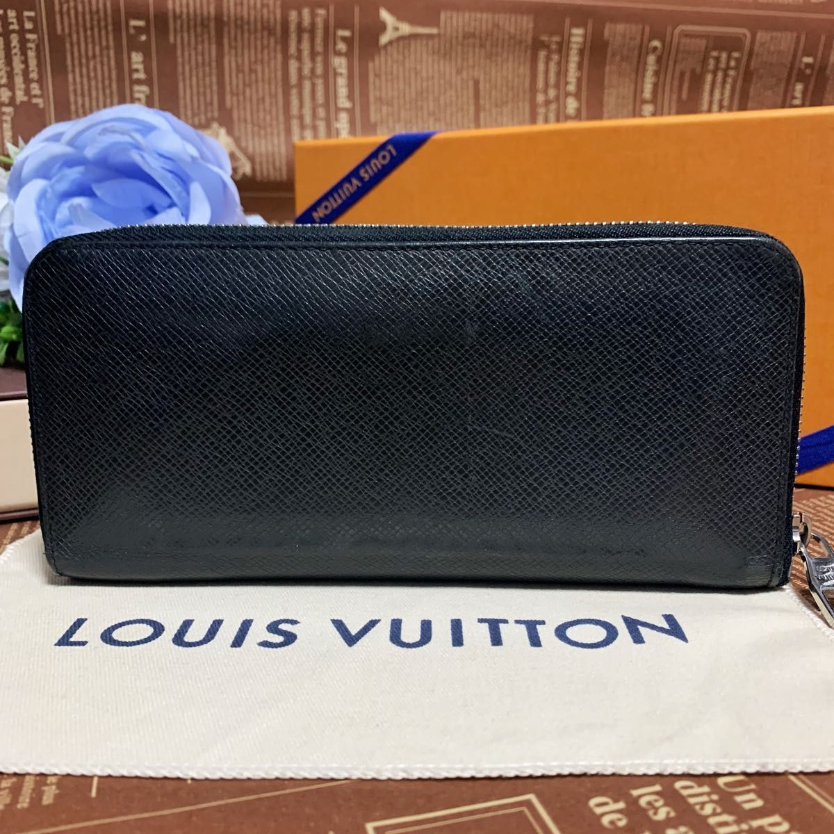 ★LOUIS VUITTON ルイヴィトン　タイガ　 ジッピーウォレット・ヴェルティカル　ブラック　 ラウンドファスナー長財布