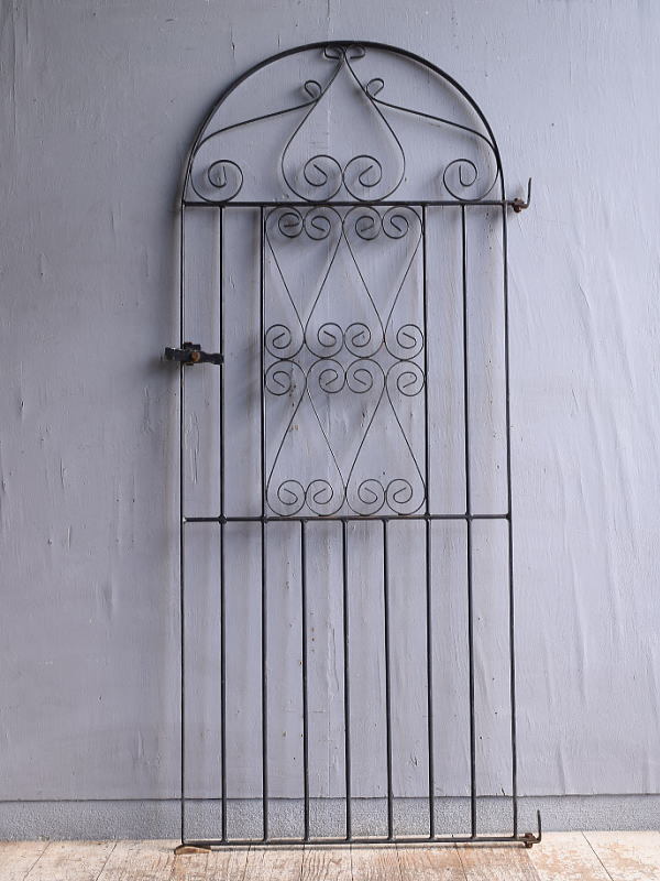  England antique iron fence gate . gardening 11900