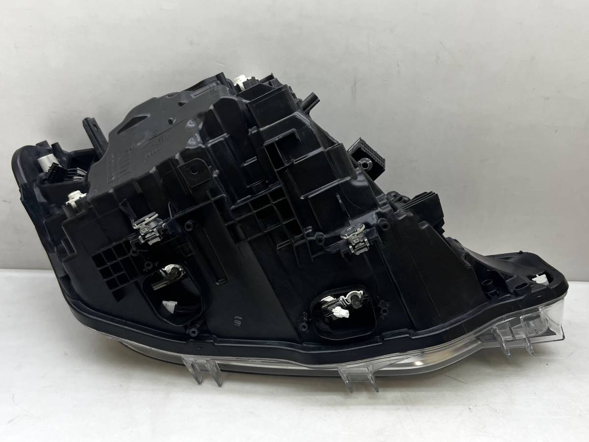 即決 3シリーズ F30 F31 LCI 後期 / LED BMW 純正 左 ヘッド 即決 3シリーズ F30 F31 LCI 後期 / LED BMW 純正 左 ヘッド