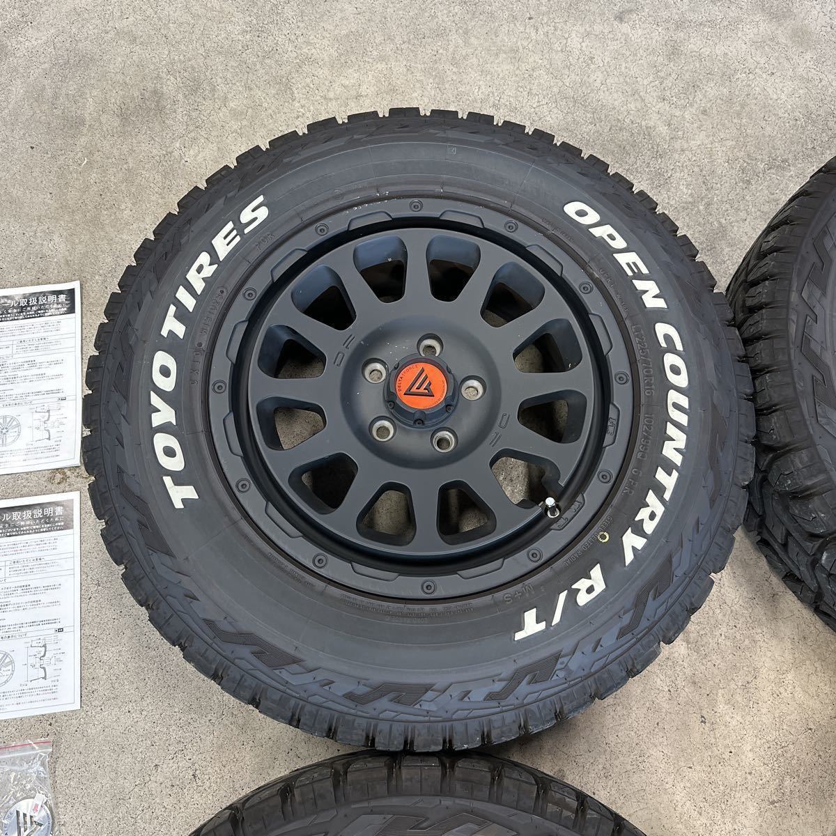 225/70R16 バリ山 2023年製 フォレスター デリカ ブロックタイヤ 225/70R16 バリ山 2023年製 フォレスター デリカ ブロックタイヤ