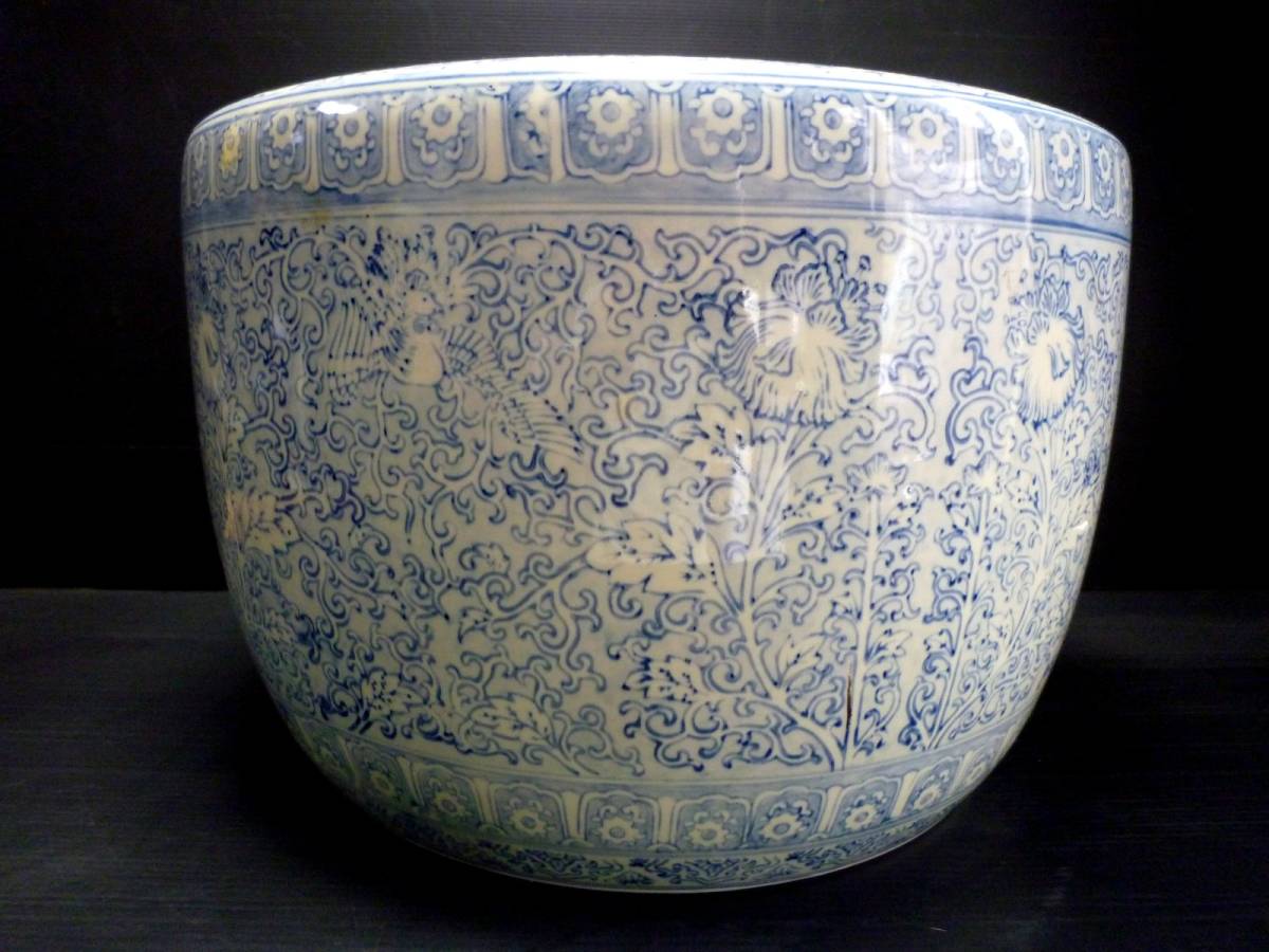 《金正堂》　47センチ丸鳳凰に草花紋趣の陶器火鉢　茶道具のサムネイル