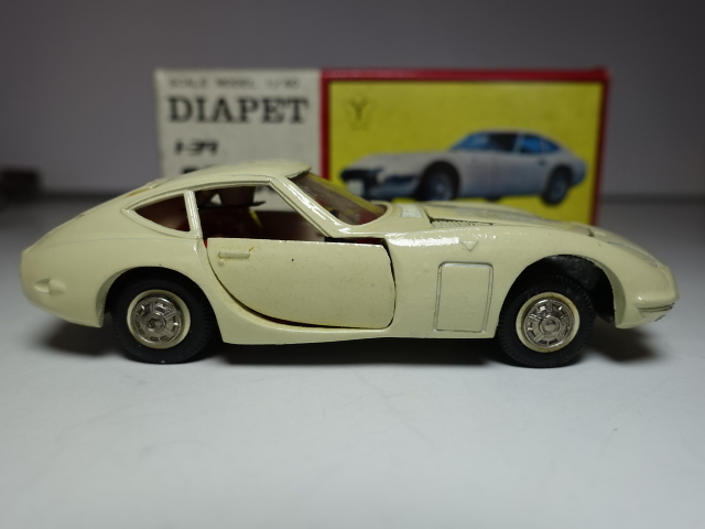  Toyota 2000GT white color 1/40 Diapet made in Japan NO.162 DIAPET TOYOTA antique Model Pet Cherryca Phenix 