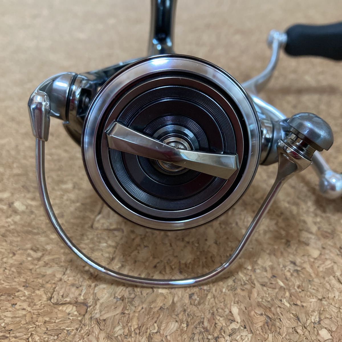ダイワ 22イグジスト LT2500S-DH 美品 ダブルハンドル スピニング