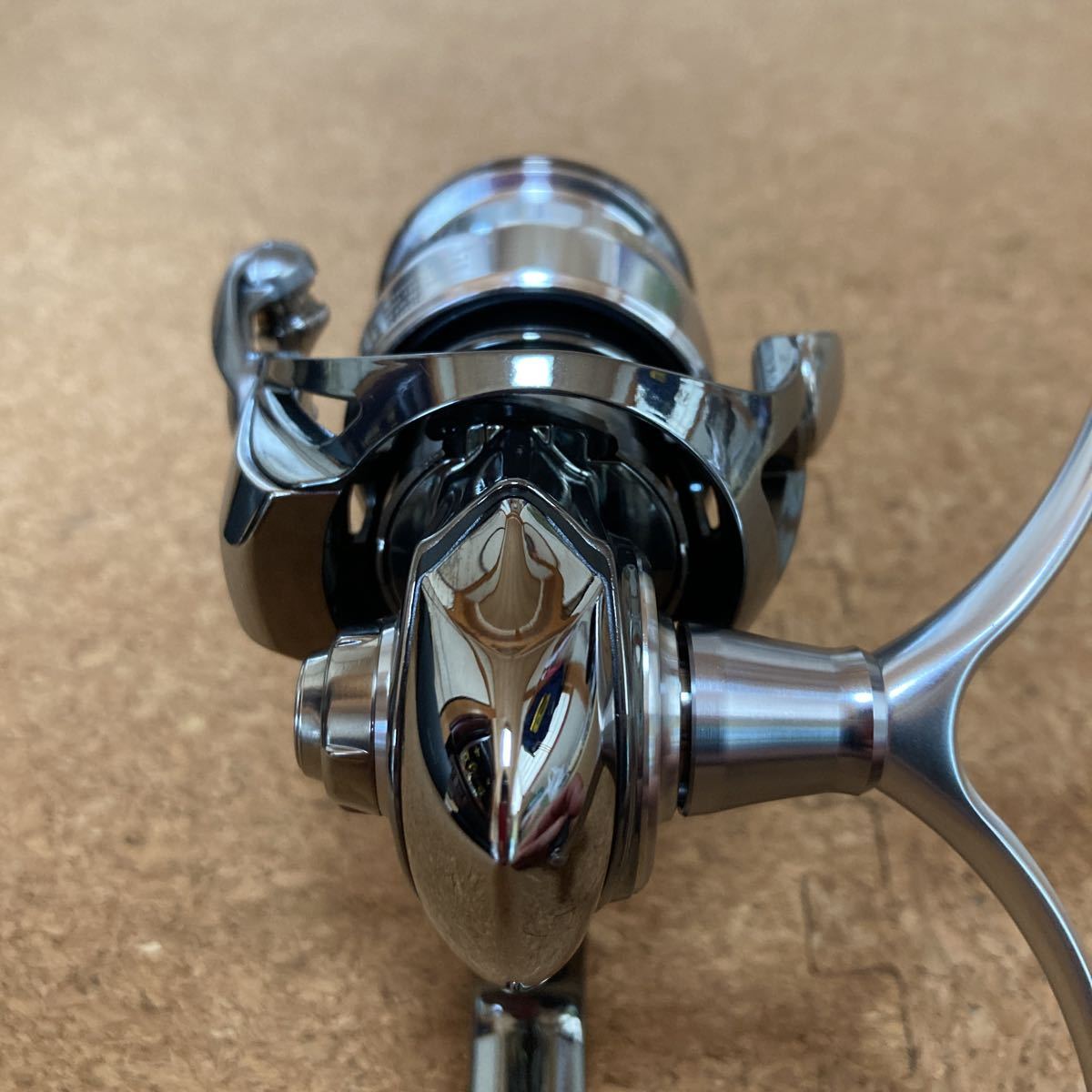 ダイワ 22イグジスト LT2500S-DH 美品 ダブルハンドル スピニング