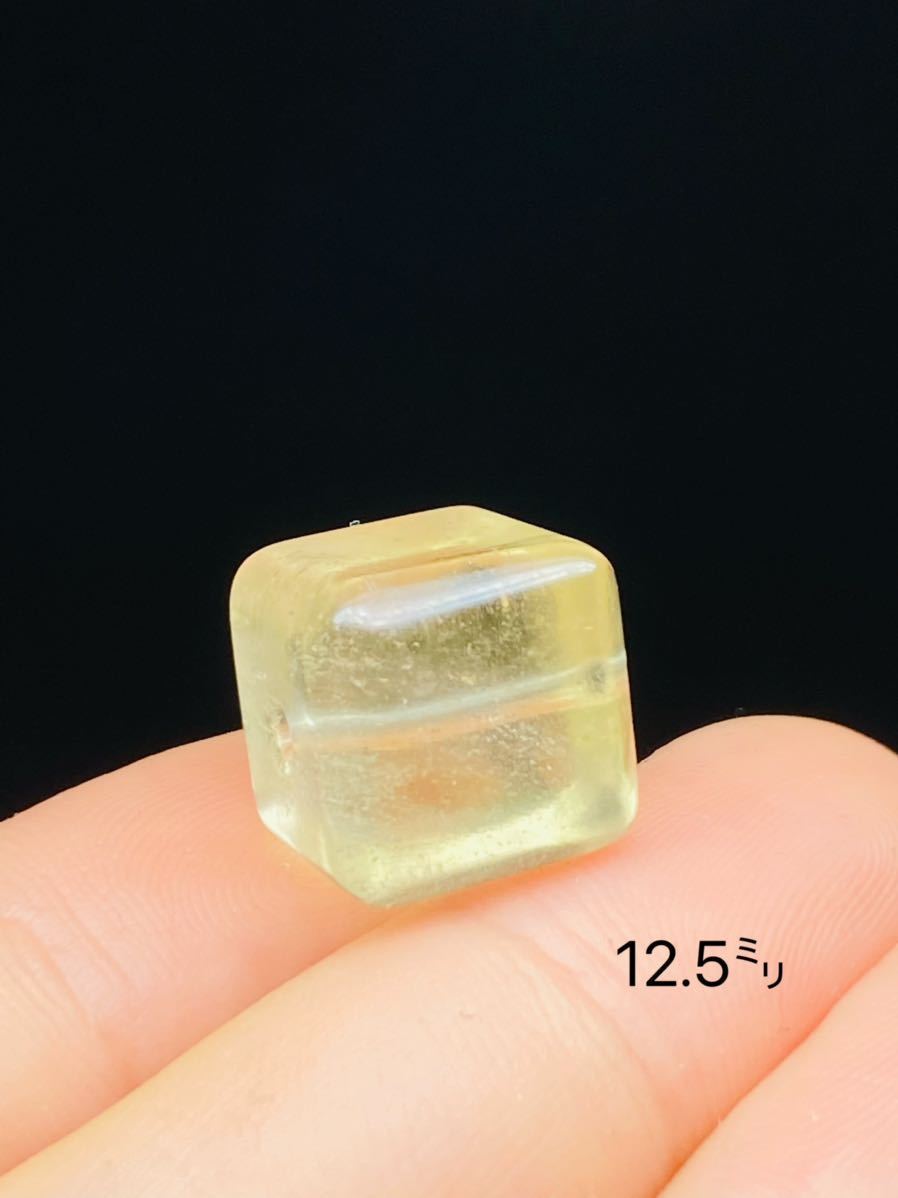 リビアングラス　12.5㍉ メテオライト　隕石　天然ガラス　リビアングラス　隕石