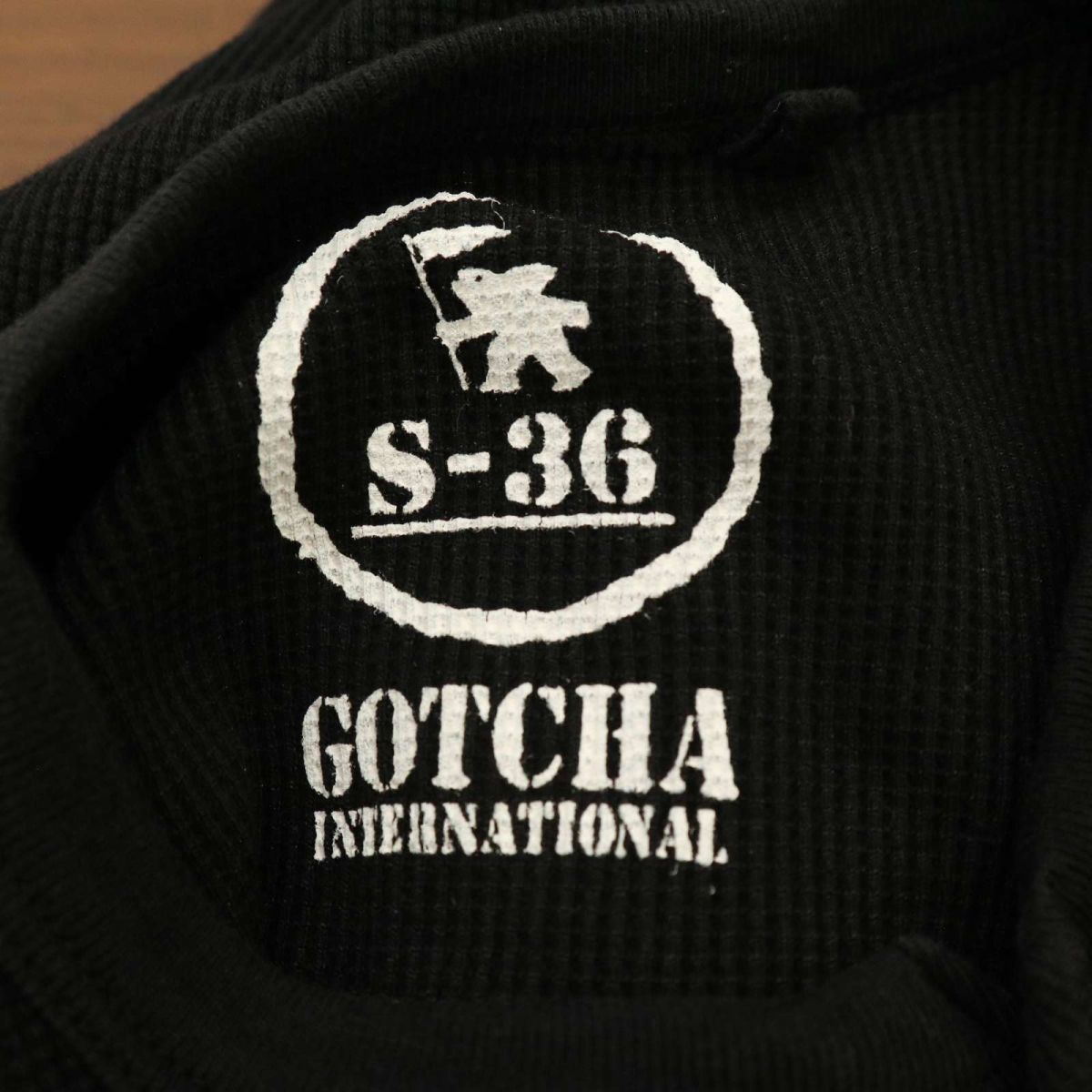 GOTCHA Gotcha весна лето 5 минут рукав застежка с планкой Logo вышивка * Mini вафля термический cut and sewn футболка Sz.S мужской чёрный Surf C3T06944_8#D