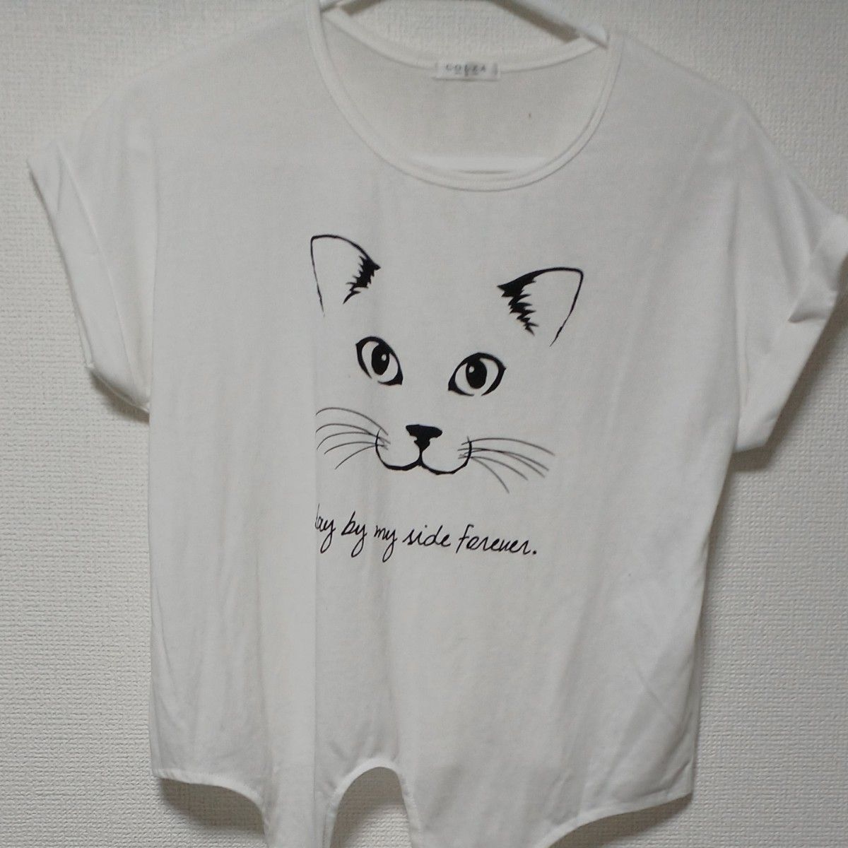 猫の顔　半袖Tシャツ　