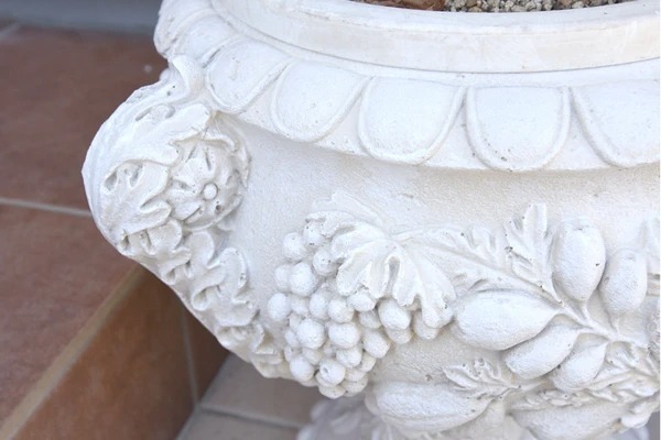  antique style gray p. fruit. white planter antique style flata planter peak peak gorgeous!