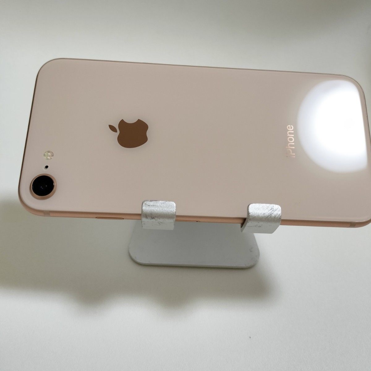 美品新品バッテリー iPhone 8 64GB ゴールド SIMフリー｜PayPayフリマ