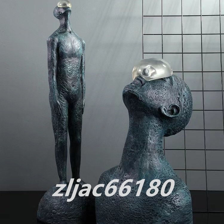 北欧の抽象アートと人体彫刻を組み合わせたインテリア オブジェ 置物 アート 美術 青 ブルー 黒 ブラック クリエイティブ 樹脂