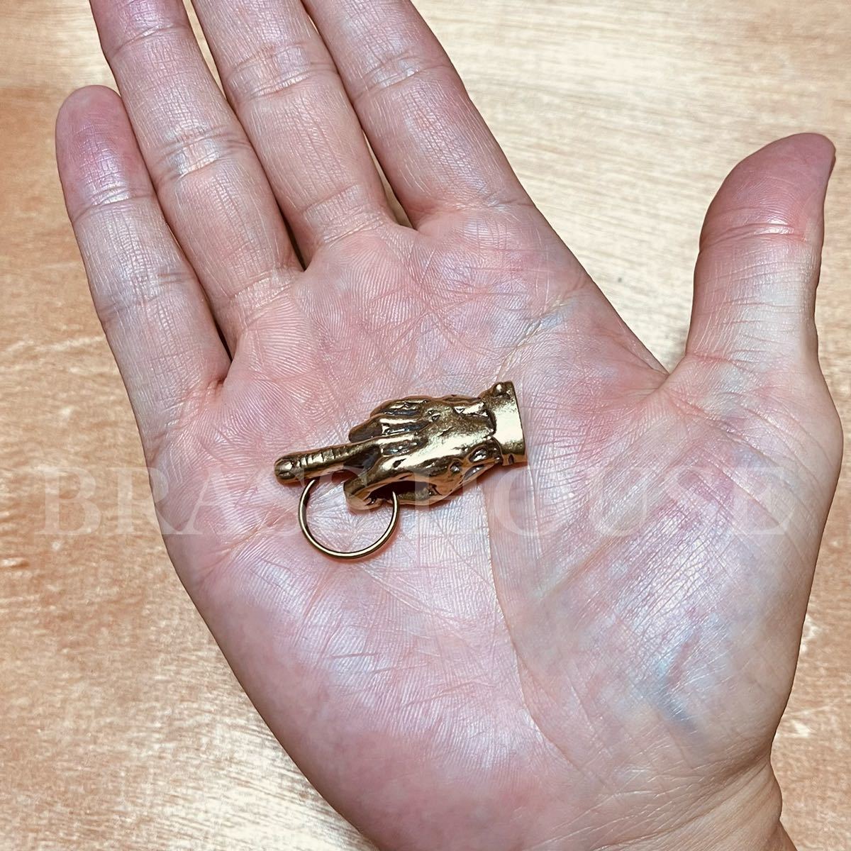 B13 FUCKfak key holder ( middle finger ) accessory Vintage brass made . departure America key chain bike key ring key chain 