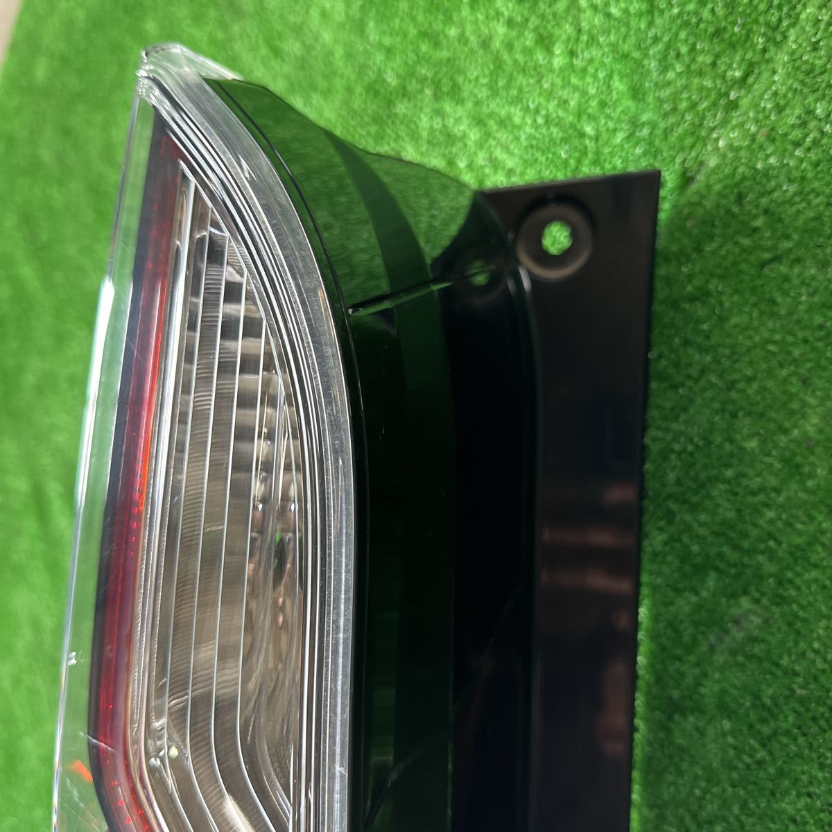 30、日産 セレナ C27 HFC27 純正 左側 テールランプ KOITO:220 30、日産 セレナ C27 HFC27 純正 左側 テールランプ KOITO:220