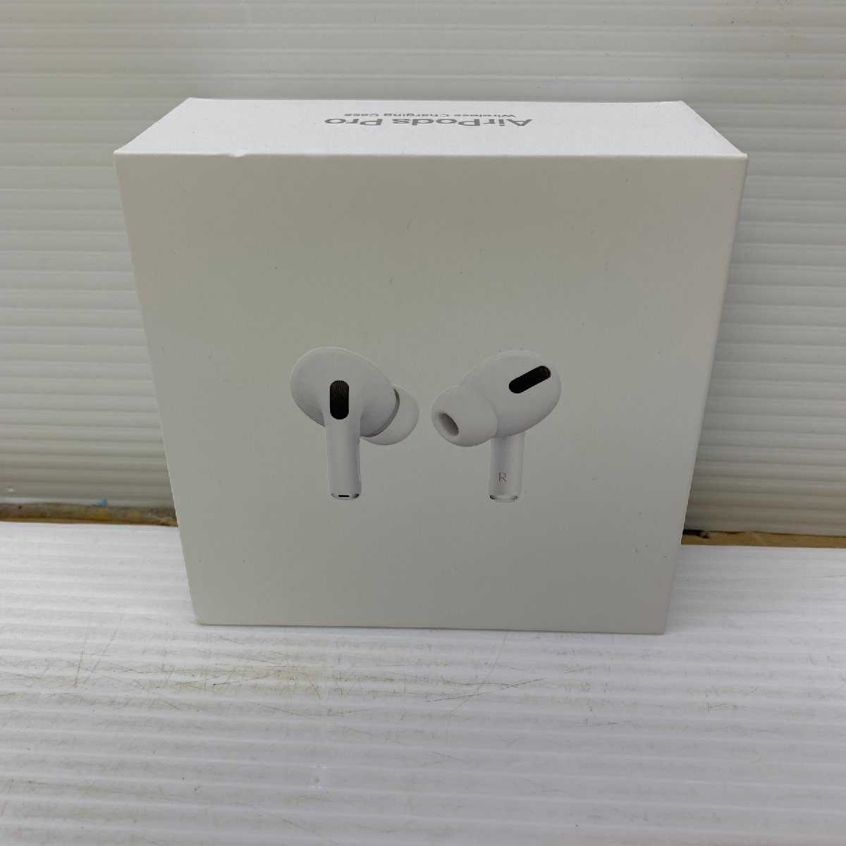 MIN【中古品】 MSMK Apple AirPods Pro with Wireless Charging Case