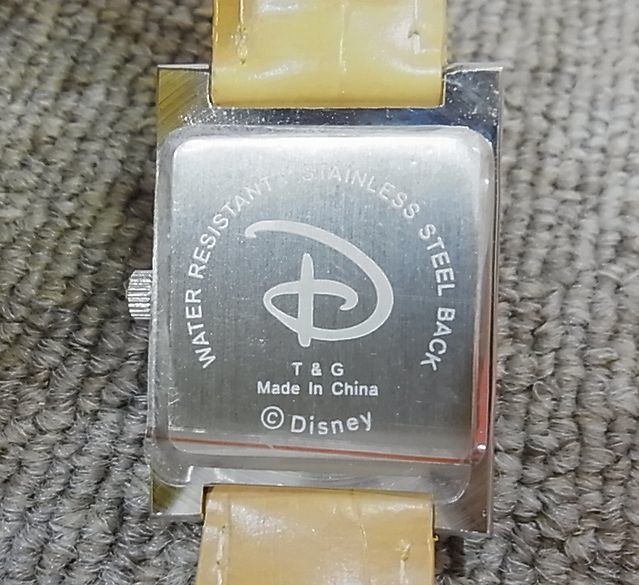 [NG257]Disney Disney Winnie The Pooh wristwatch watch T&G yellow accessory analogue battery type 