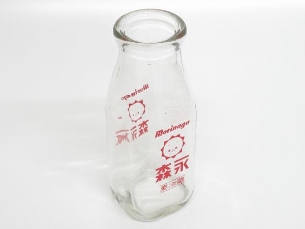 昭和レトロ 牛乳瓶「四角瓶 森永 MORINAGA 太陽」1個 洗浄清掃済 昭和レトロ 牛乳瓶「四角瓶 森永 MORINAGA 太陽」1個 洗浄清掃済
