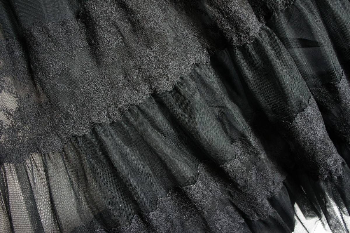 美品 Bilitis dix-sept ansビリティスディセッタン Tulle/Lace Skirt レース ロング スカート 切り替え 2912-396 ブラック黒824N■K2_画像4