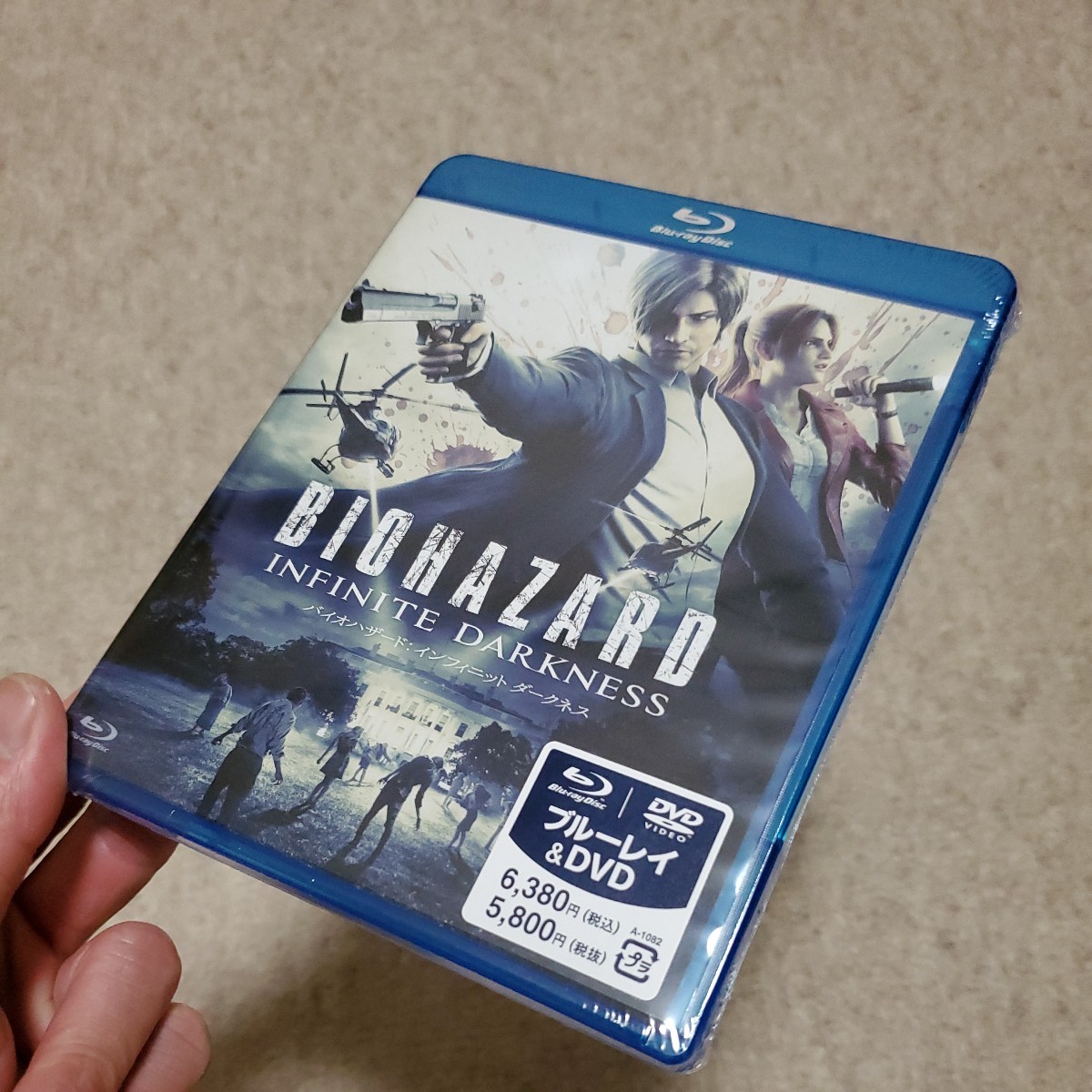 洋画　Blu-ray Disc+DVD2枚組　BIOHAZARD　INFINITE DARKNESS　バイオハザード:インフィニット ダークネス新品未開封　スーチル&ファイル付_画像7