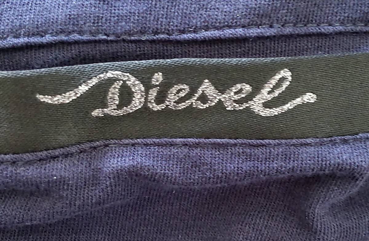 L◆DIESEL ディーゼル　Tシャツ ブラックライン シックなVネック　サイドライン引き締め効果　ネイビー　USED　中古_画像4