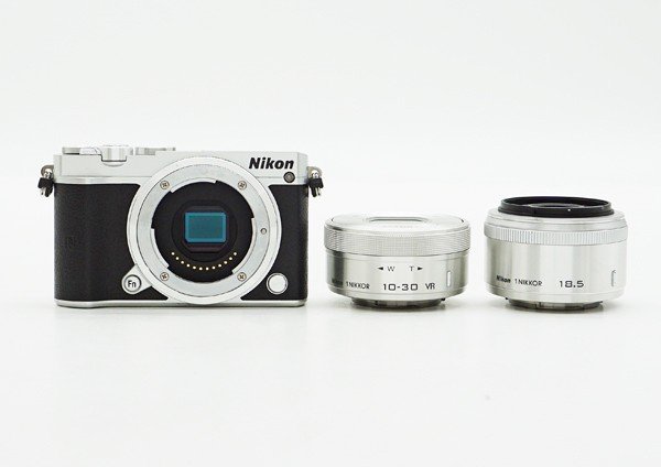 ◇【ニコン】Nikon 1 J5 ダブルレンズキット ミラーレス一眼カメラ