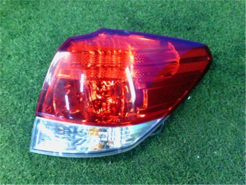 スバル 純正 レガシィ 《 BR9 》 右テールランプ P20600-23008142