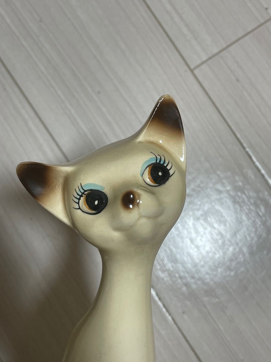 陶猫の舞：高級ワインと繊細な猫の美　2点セット