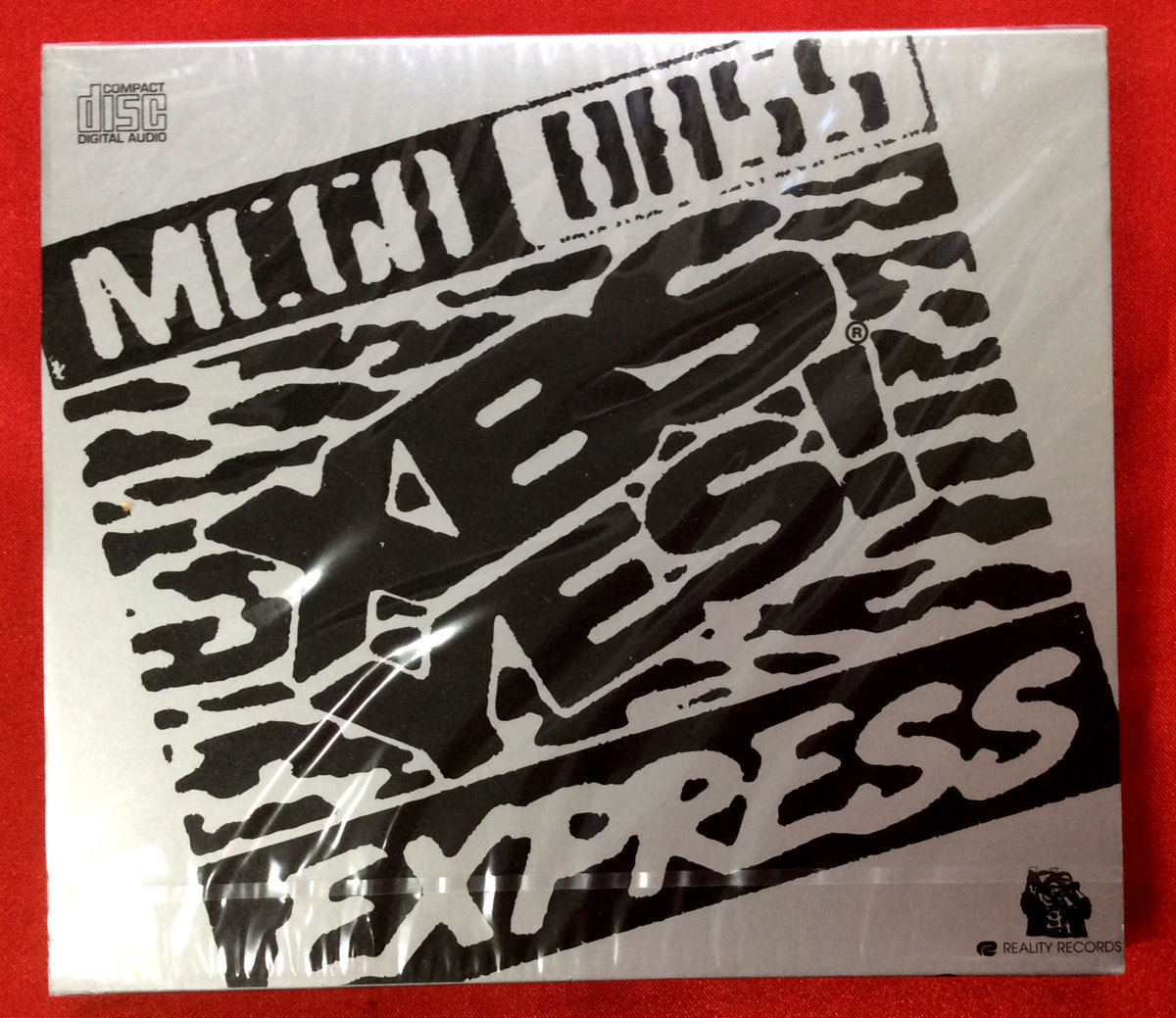 CD XBS ／ MEGA BASS EXPRESS RLTCD-008 未開封品 当時モノ 希少　C531_画像1