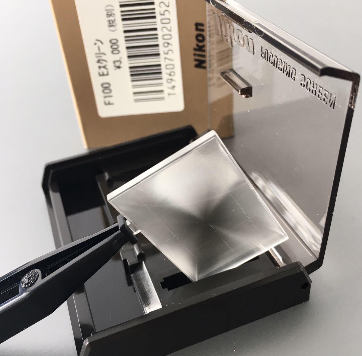 未使用品】ニコン F100 フォーカシングスクリーン E型(方眼 未使用品】ニコン F100 フォーカシングスクリーン E型(方眼