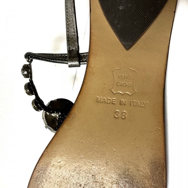 カルーソ CARUSO サンダル 38 - レザー×金属素材 シルバー レディース スワロフスキー 靴の画像6