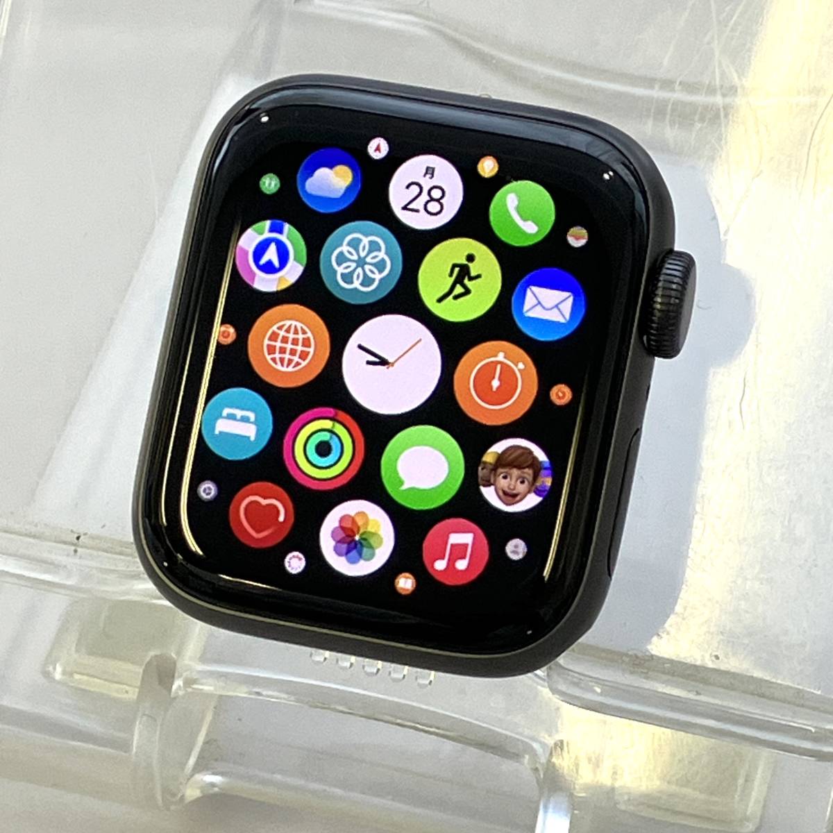 【中古】Apple Watch SE 第1世代 40mm GPSモデル スペースグレイアルミニウムケース/ミッドナイトスポーツバンド MKQ13J/A バッテリー100%