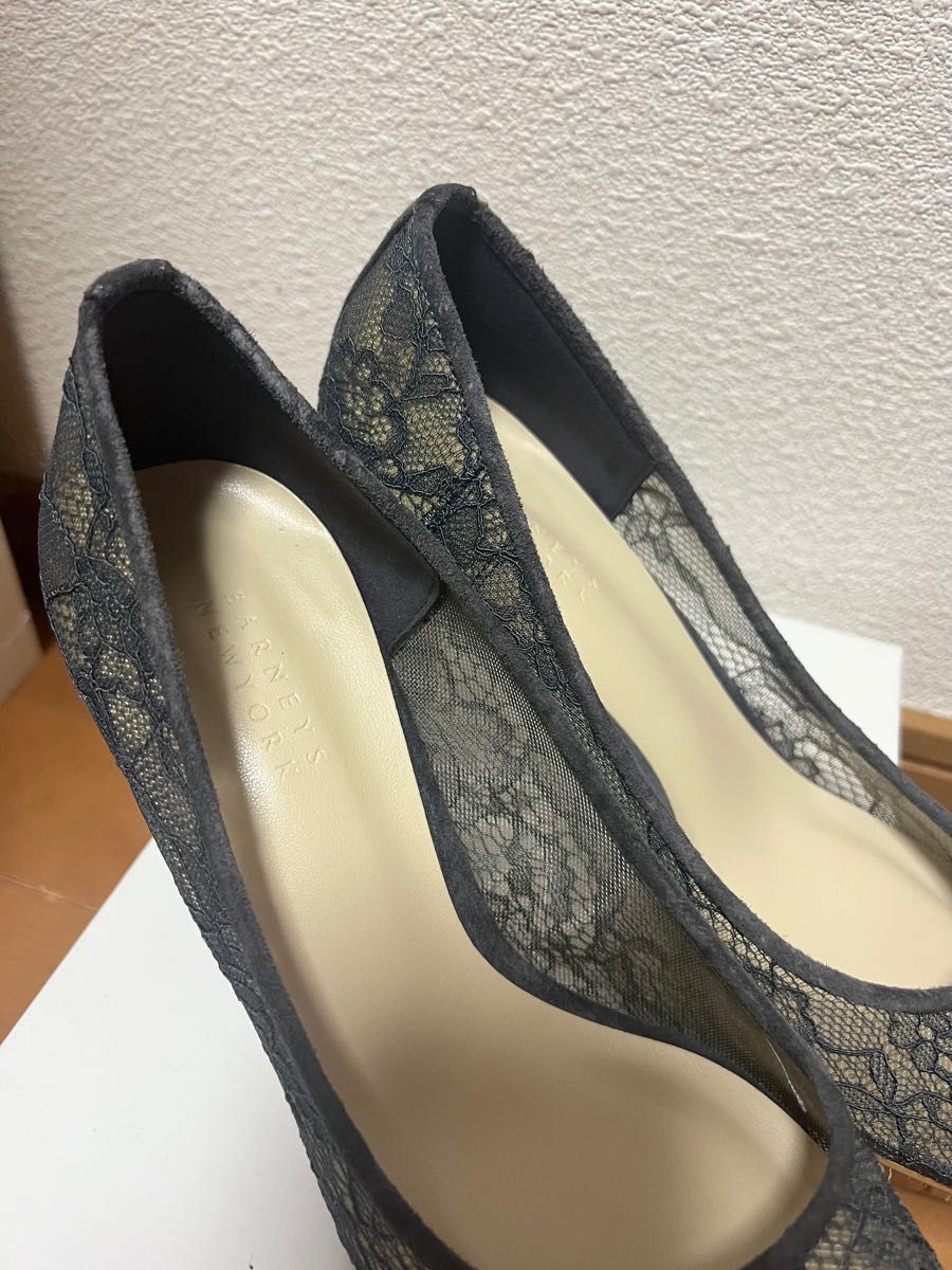【未使用に近い】バーニーズニューヨーク ポインテッドトゥレースパンプス ブルーグレー 37(24cm) 結婚式から普段着、オフィス