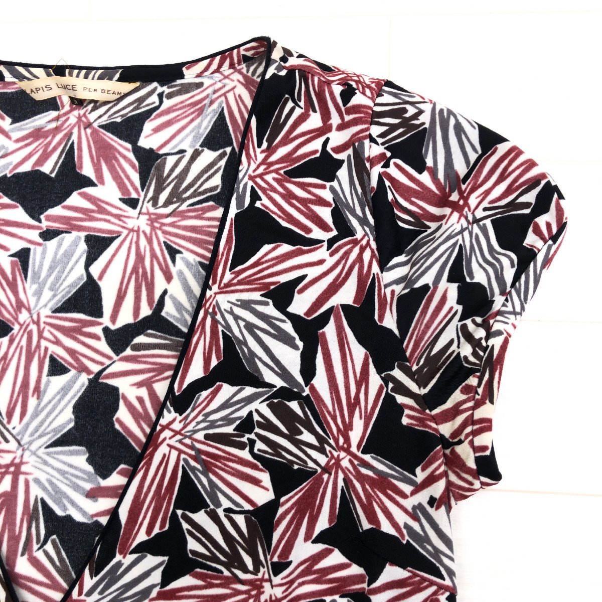 LAPIS LUCE BEAMS ビームス 総柄 とろみ ジャージー ドレス ワンピース 38(M) 日本製 半袖 ラップスカート 国内正規品 レディース 女性用_画像5