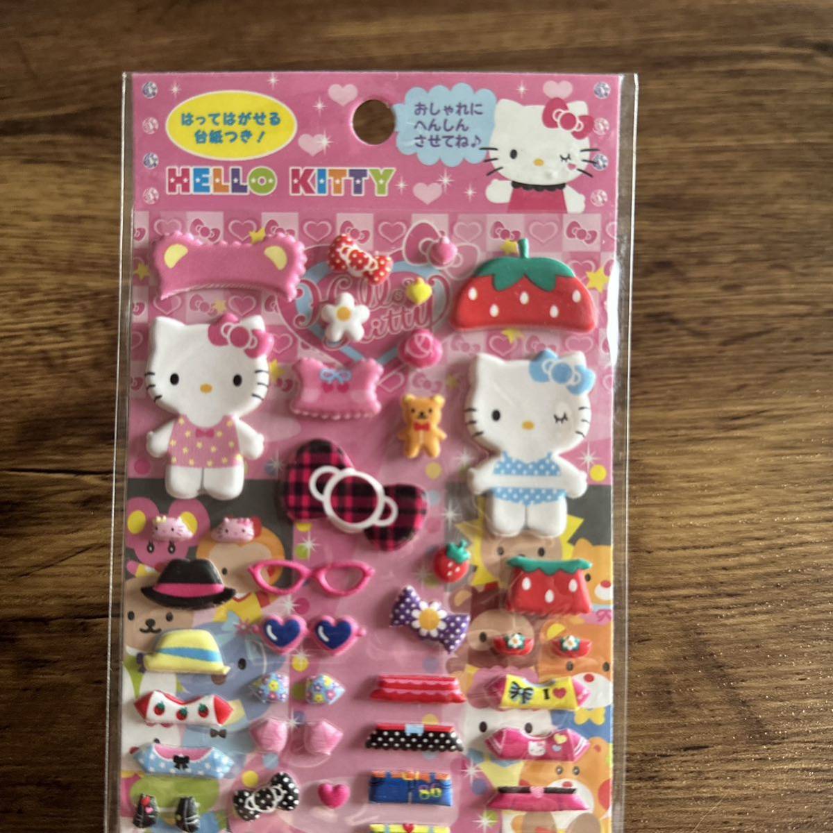 サンリオ ハローキティ シール キティ ベア くま ぷっくりシール 2002 新品サンリオ正規ハローキティ ぷくぷく立体シール・お着替え