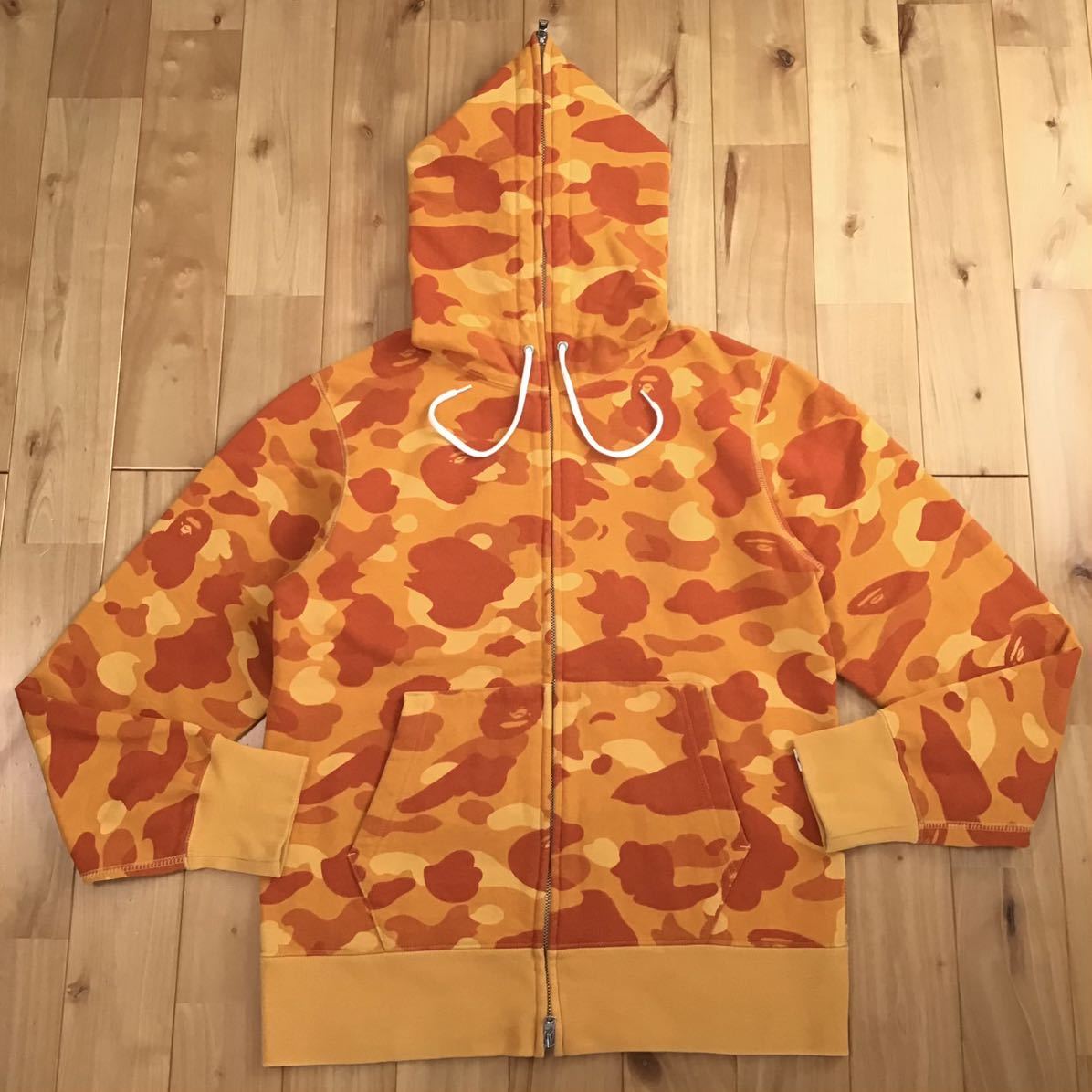 注目ブランド a Mサイズ パーカー フルジップ camo Orange bathing i3