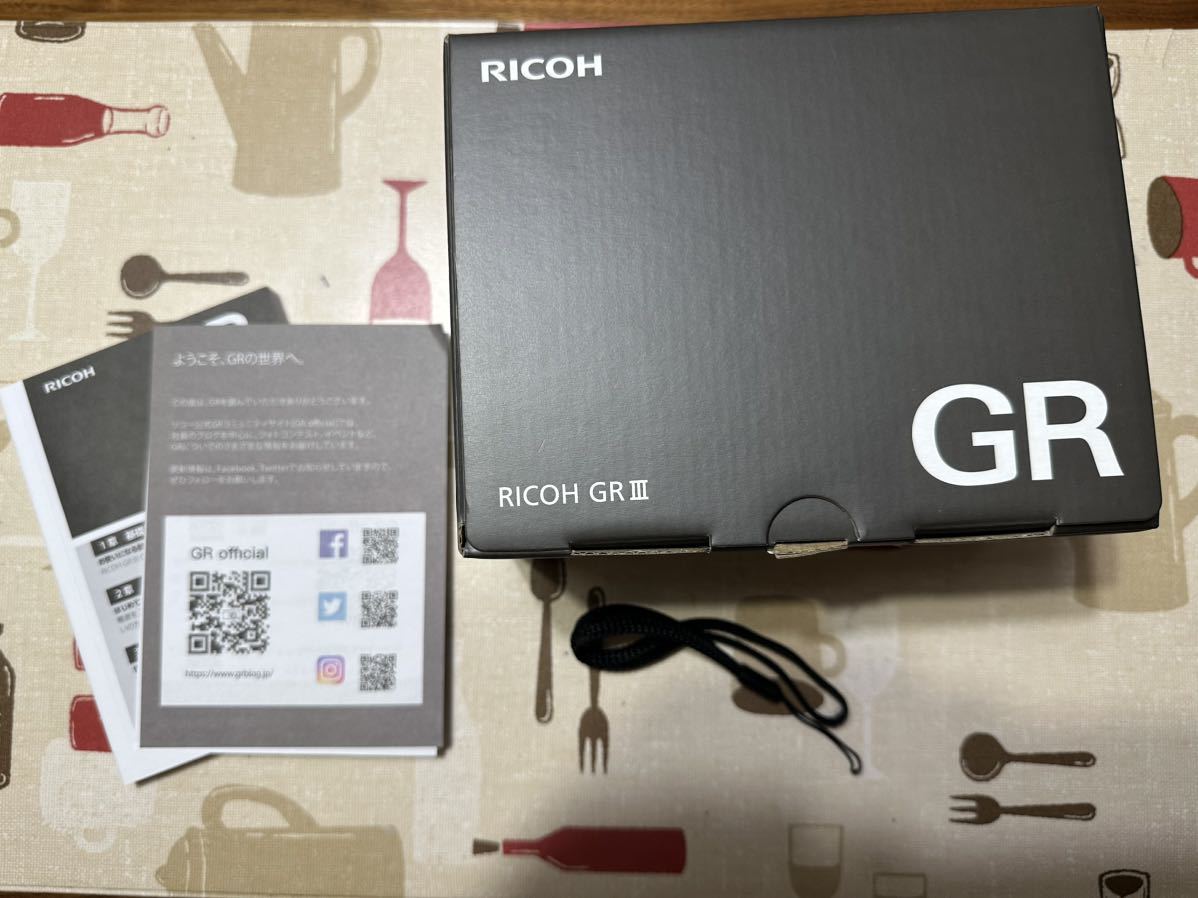 リコー Ricoh GR III gr3 元箱 マニュアル ストラップ カメラ リコー Ricoh GR III gr3 元箱 マニュアル ストラップ カメラ