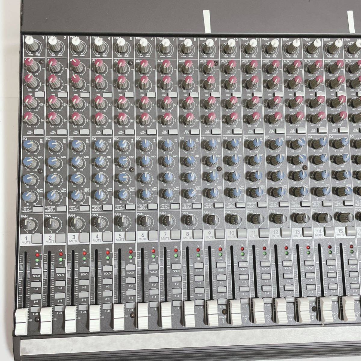 MACKIE マッキー CR-1604-VLZ PRO アナログミキサー 16ch 音出し MACKIE マッキー CR-1604-VLZ PRO アナログミキサー 16ch 音出し