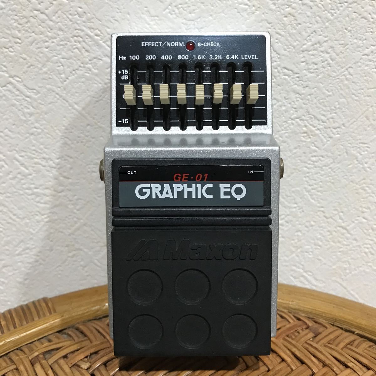 MAXON GE-01 日本製 グラフィックイコライザー Yahoo!オークション - Maxon GE-01 グラフィックイコライザー 1